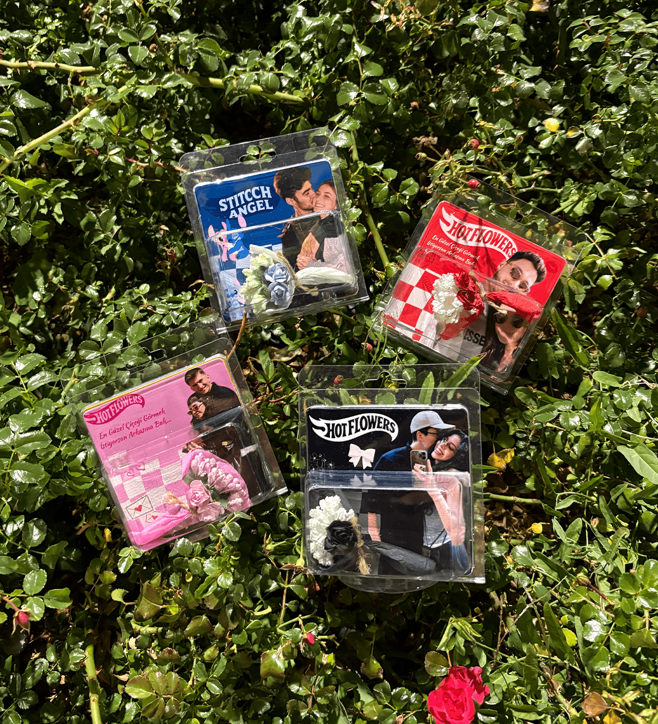 Hot Flowers Kutulu Çiçek Buketi-Kişiye Özel Hot Flowers Siyah